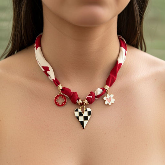 BLACK HEART CHARM NECKLACE