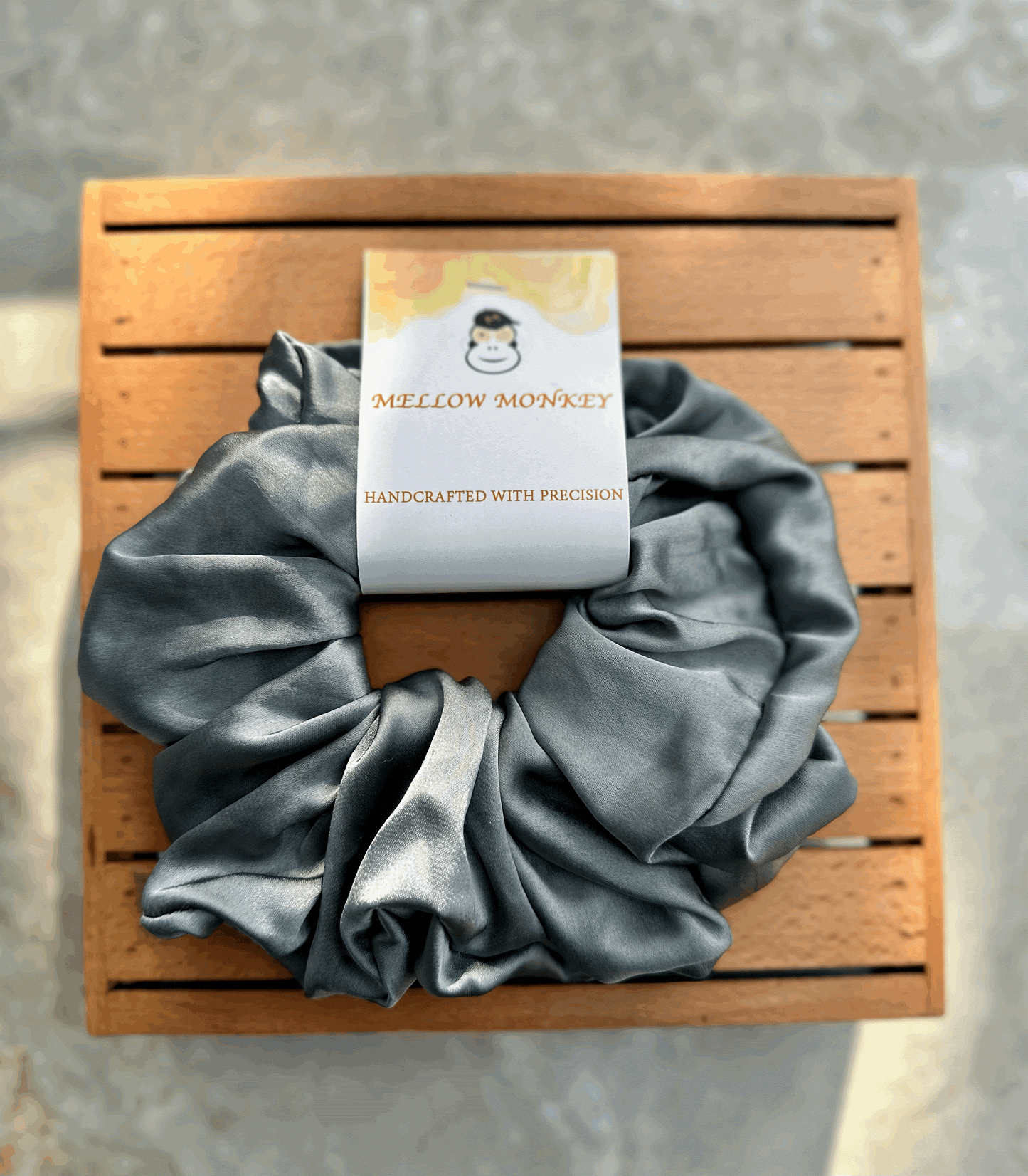 SOLID SATIN SCRUNCHIE