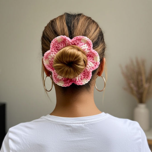 CARNATION CROCHET SCRUNCHIE