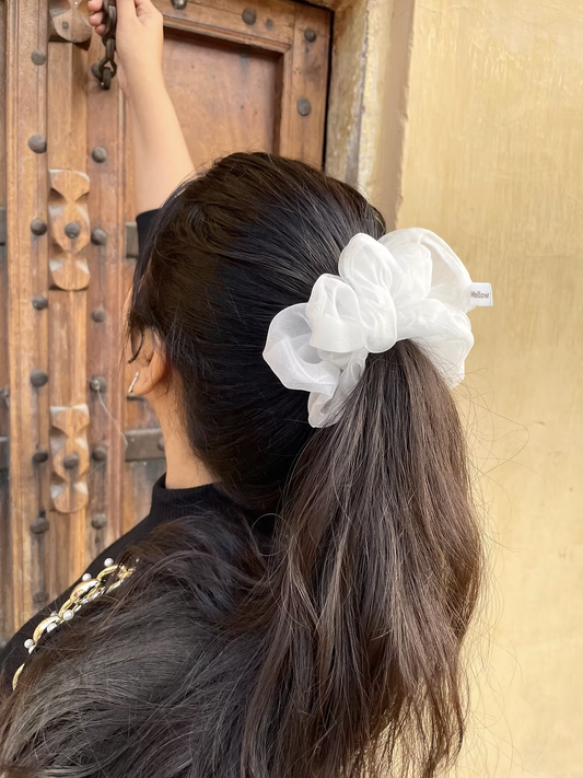 CLOUD ORGANZA SCRUNCHIE