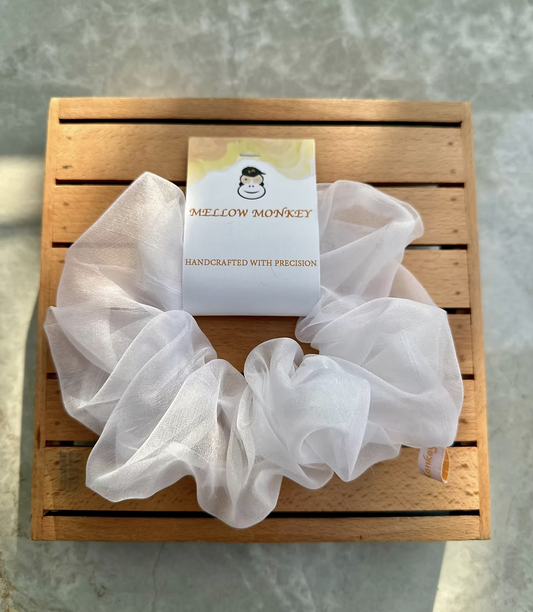 CLOUD ORGANZA SCRUNCHIE