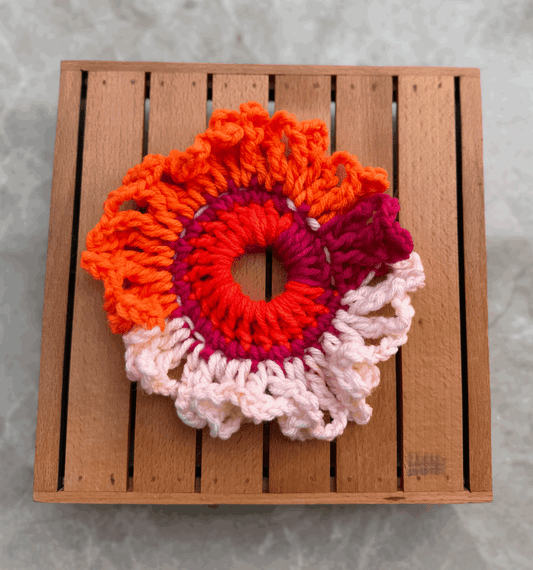 BEGONIAS CROCHET SCRUNCHIE