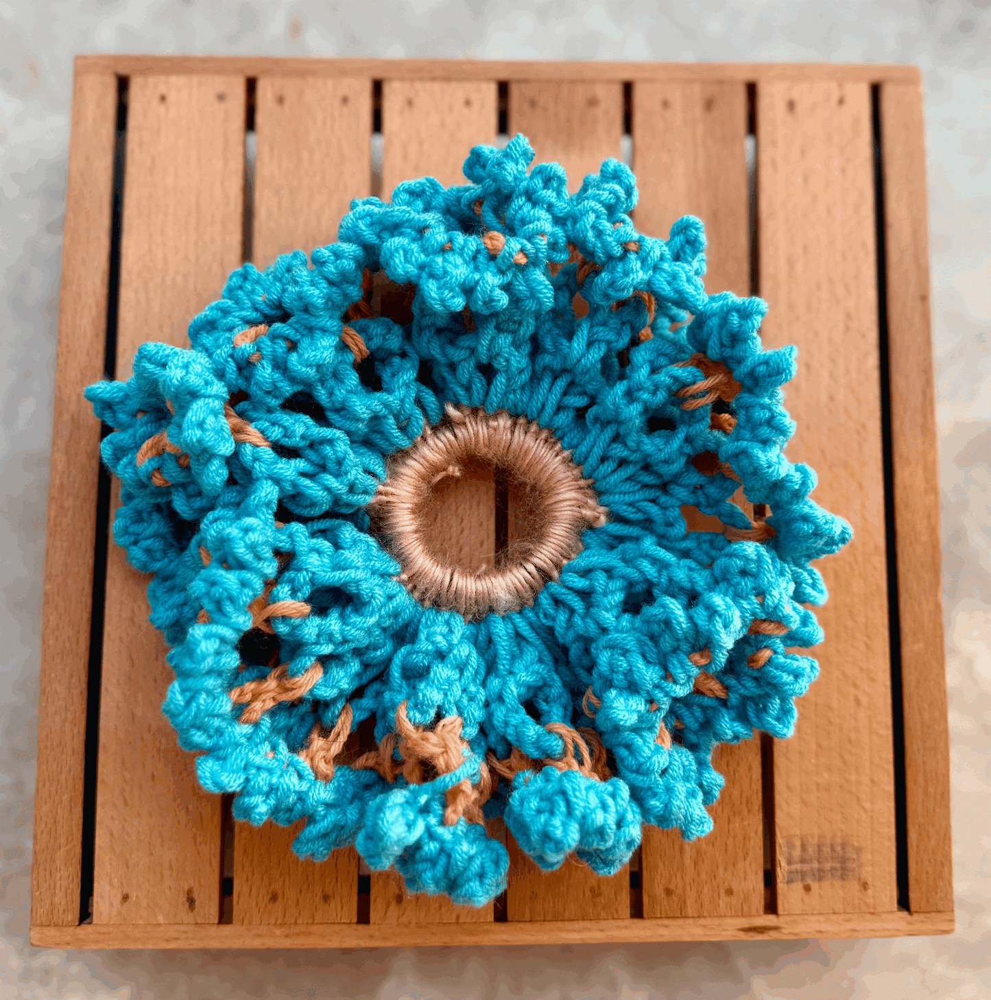BORAGE CROCHET SCRUNCHIE