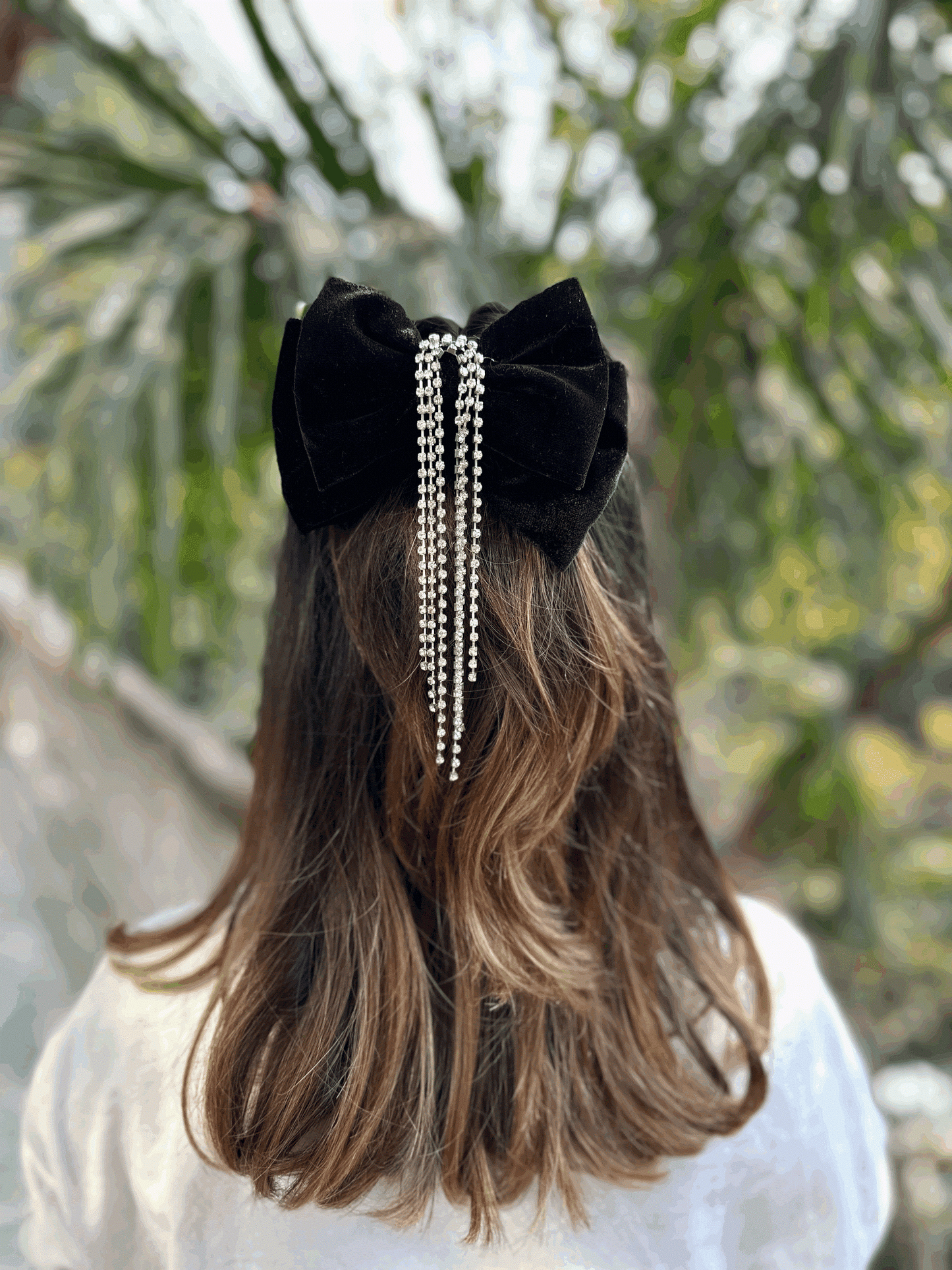 BLACK PEARL PIGTAIL BOW