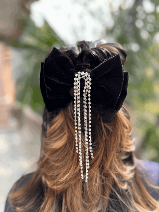 BLACK PEARL PIGTAIL BOW