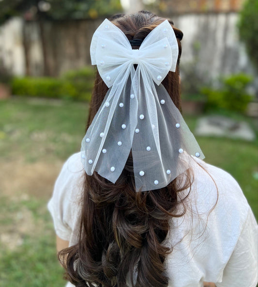WHITE PEARL PIGTAIL BOW