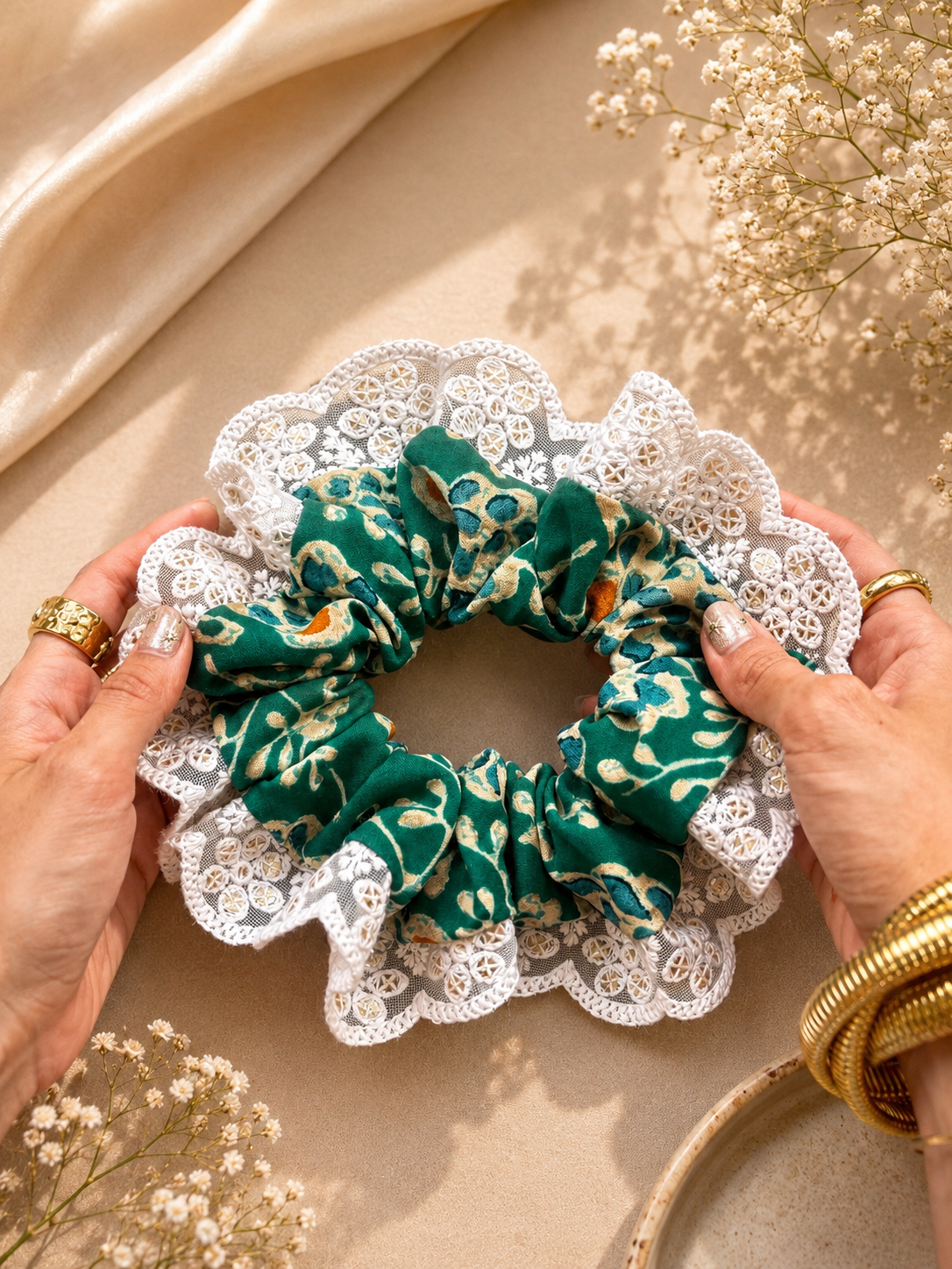TROPICAL TIDE GIANT SCRUNCHIE