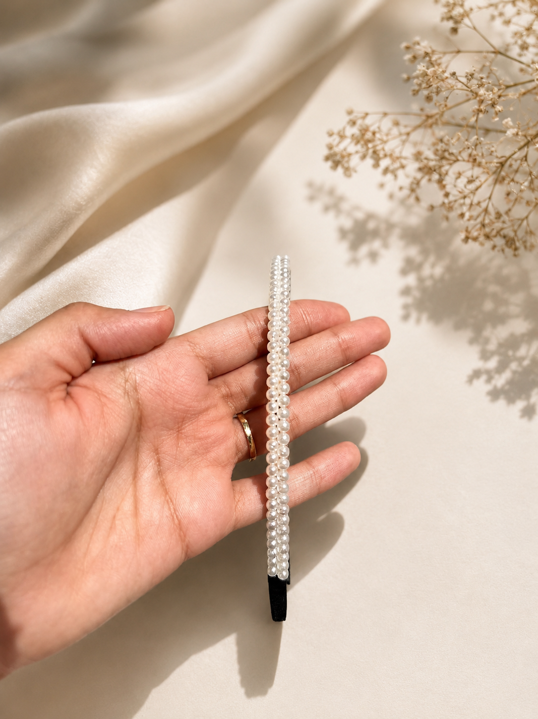 WHITE PEARL HEADBAND