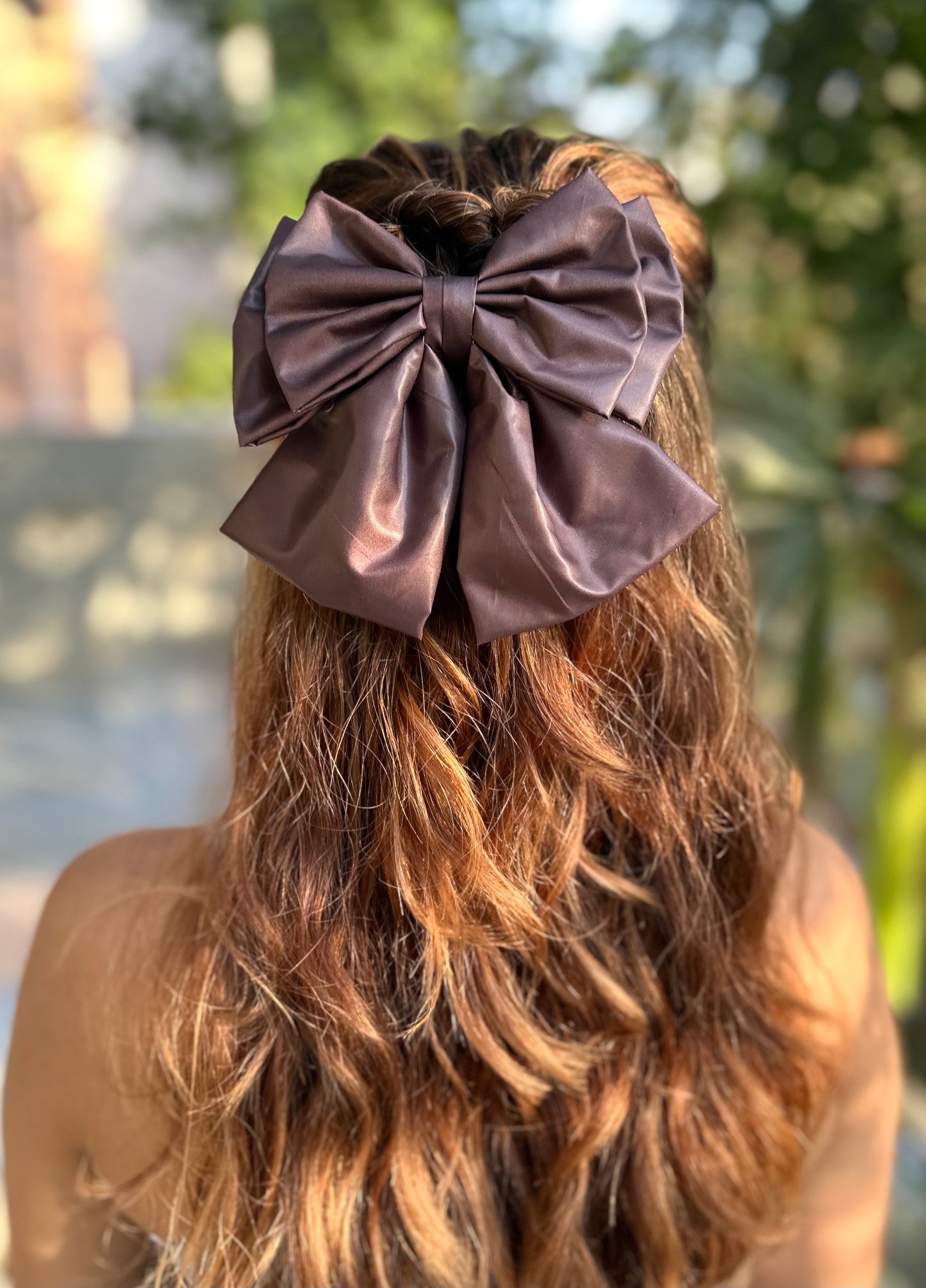 DAYLILIES PIGTAIL BOW