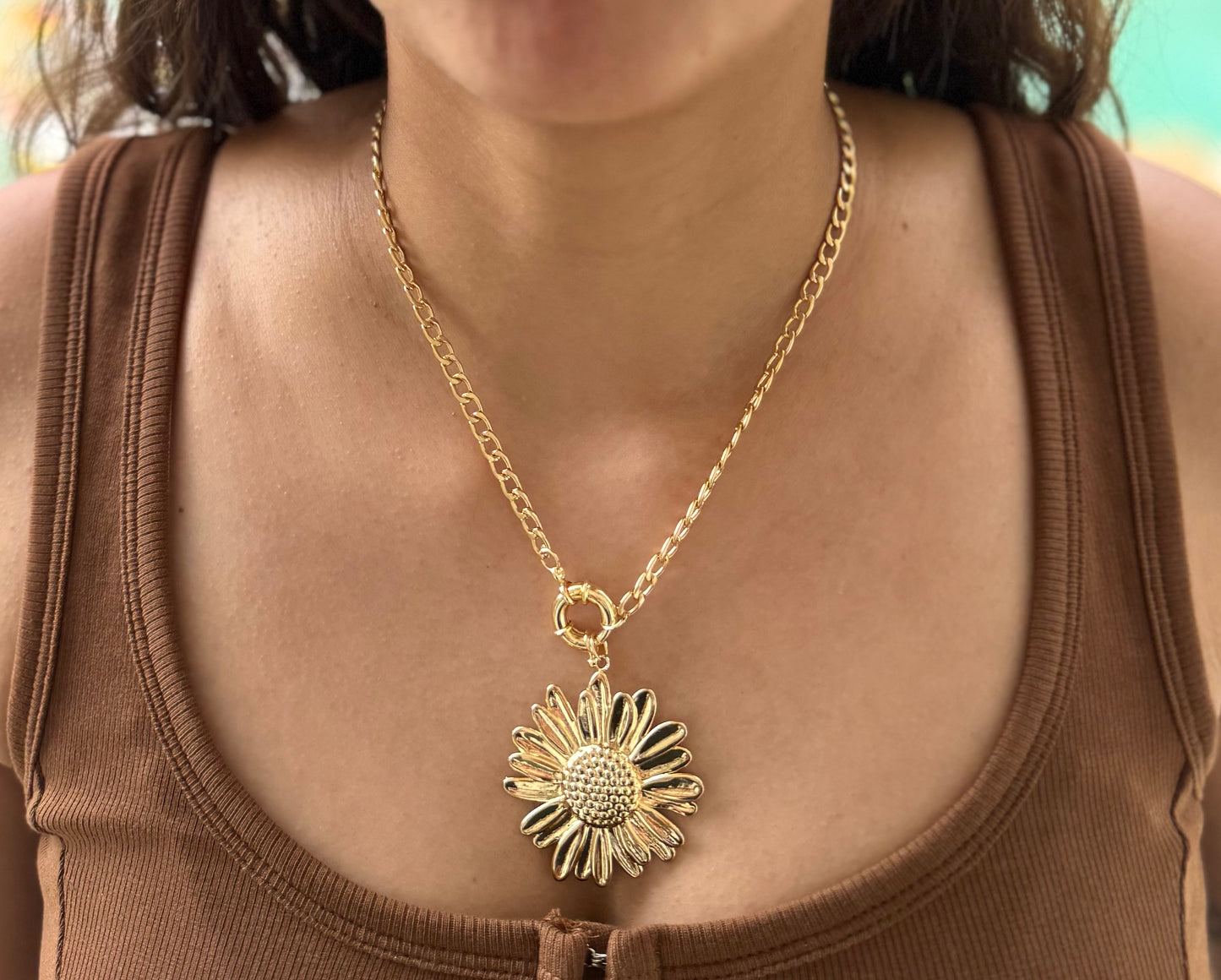 FLOWER CHARM NECKLACE