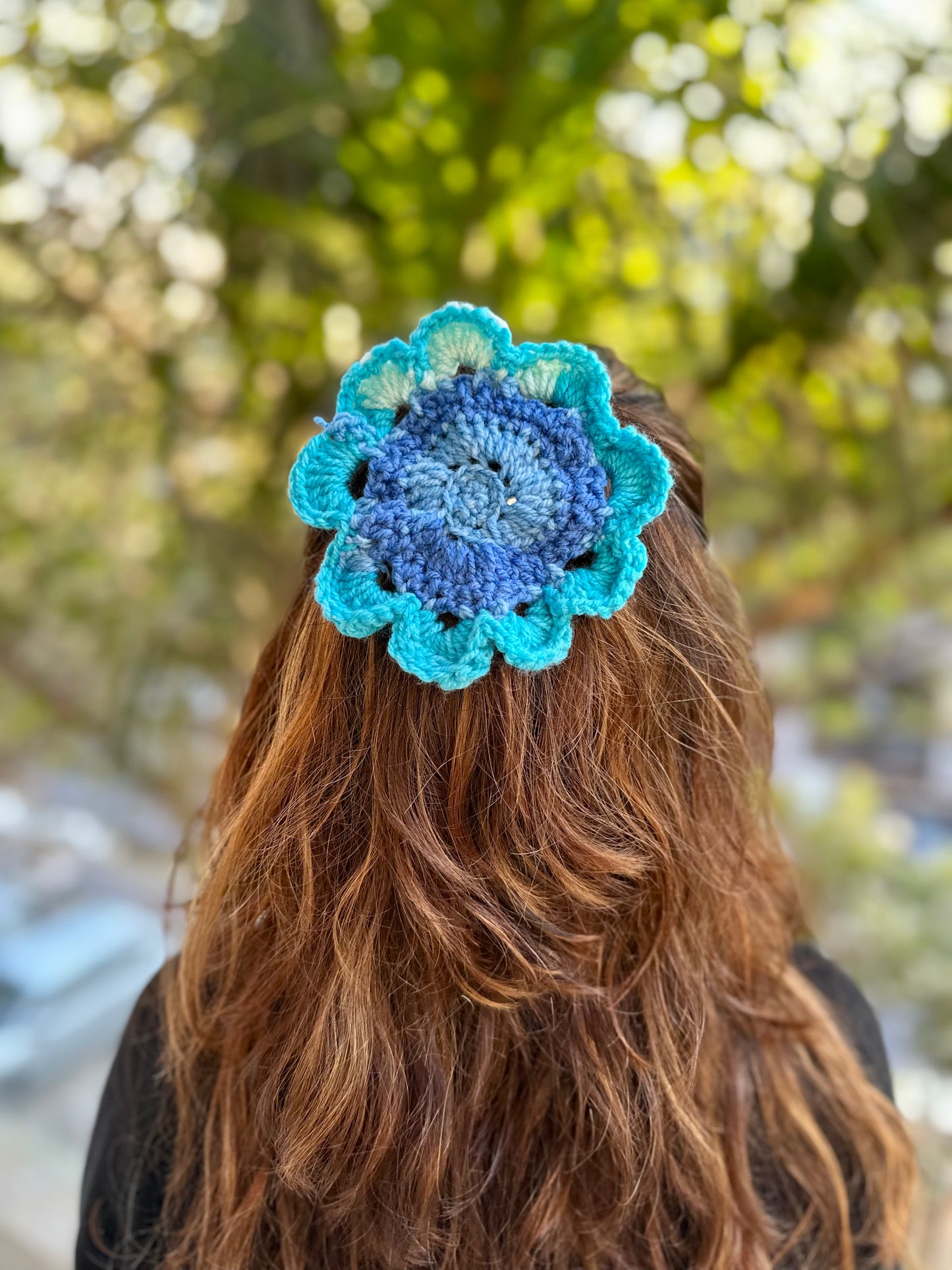HYACINTH CROCHET BOW