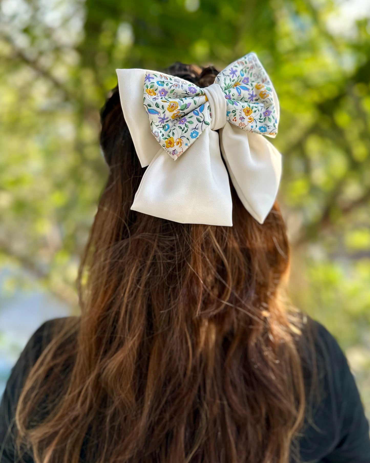 HIBISCUS PIGTAIL BOW