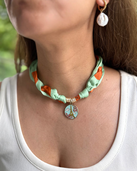 EIFFEL TOWER CHARM NECKLACE