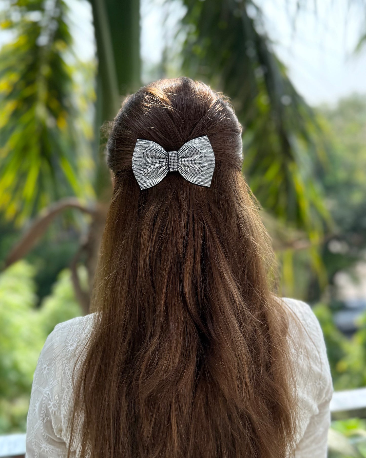 GLAZING BEJEWELLED BOW