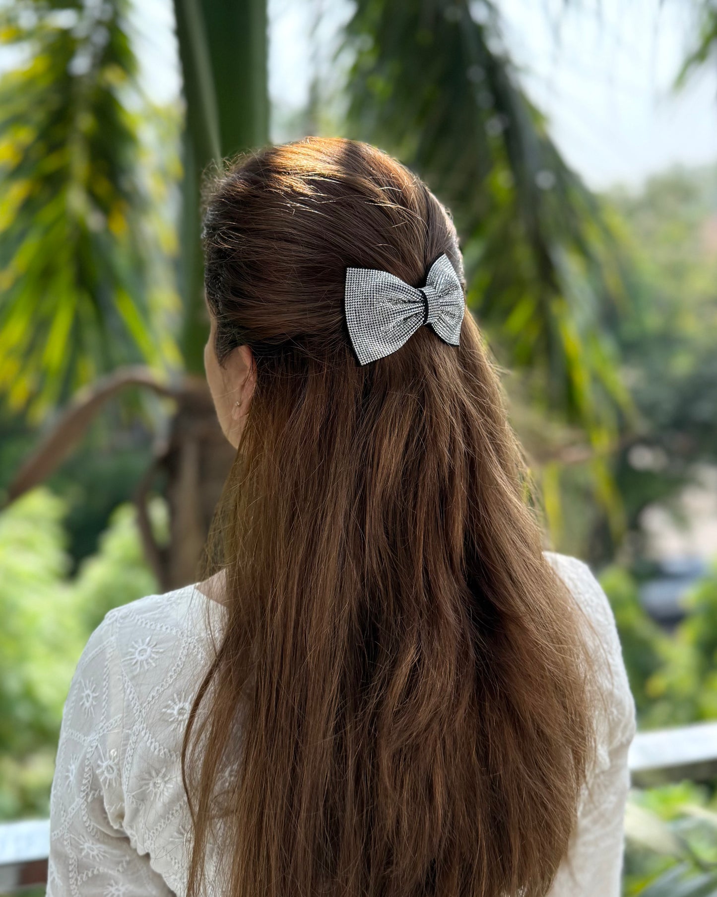 GLAZING BEJEWELLED BOW