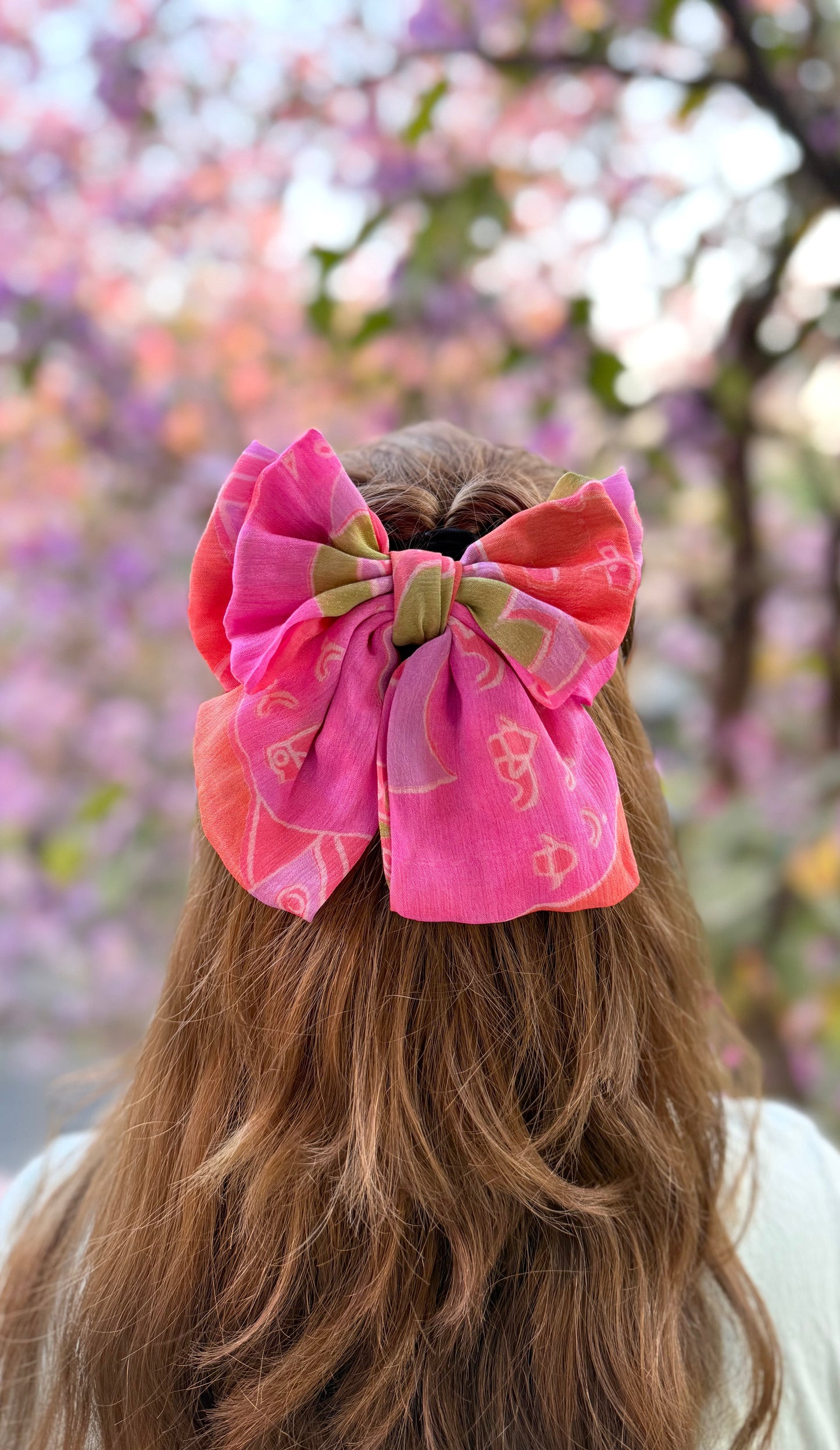DAHLIA PIGTAIL BOW