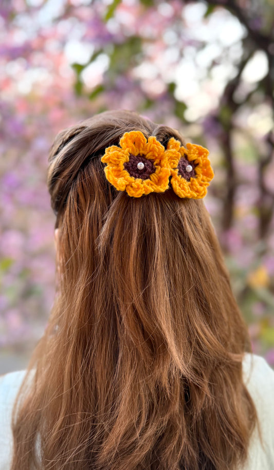 STAR JASMINE CROCHET BOW