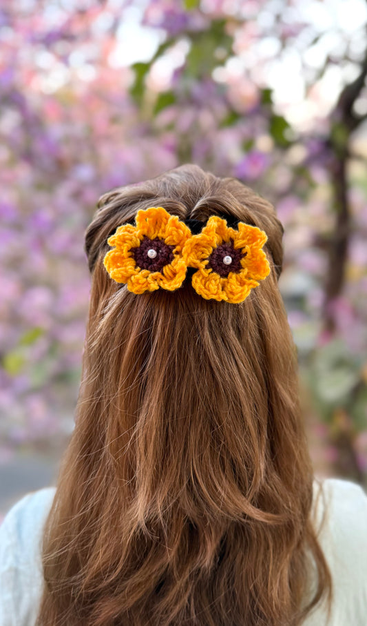 STAR JASMINE CROCHET BOW