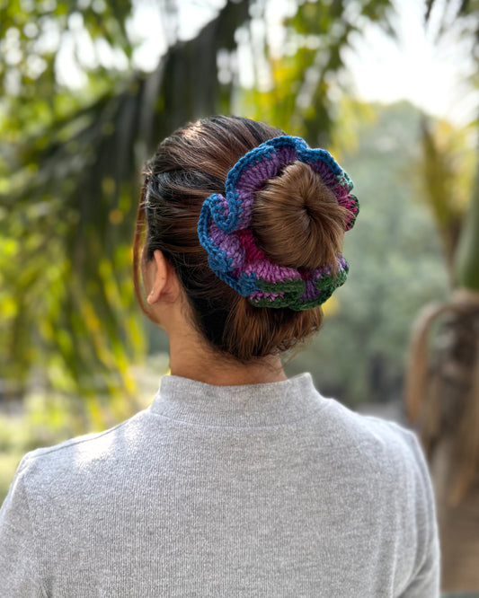 EUPHORBIA CROCHET SCRUNCHIE
