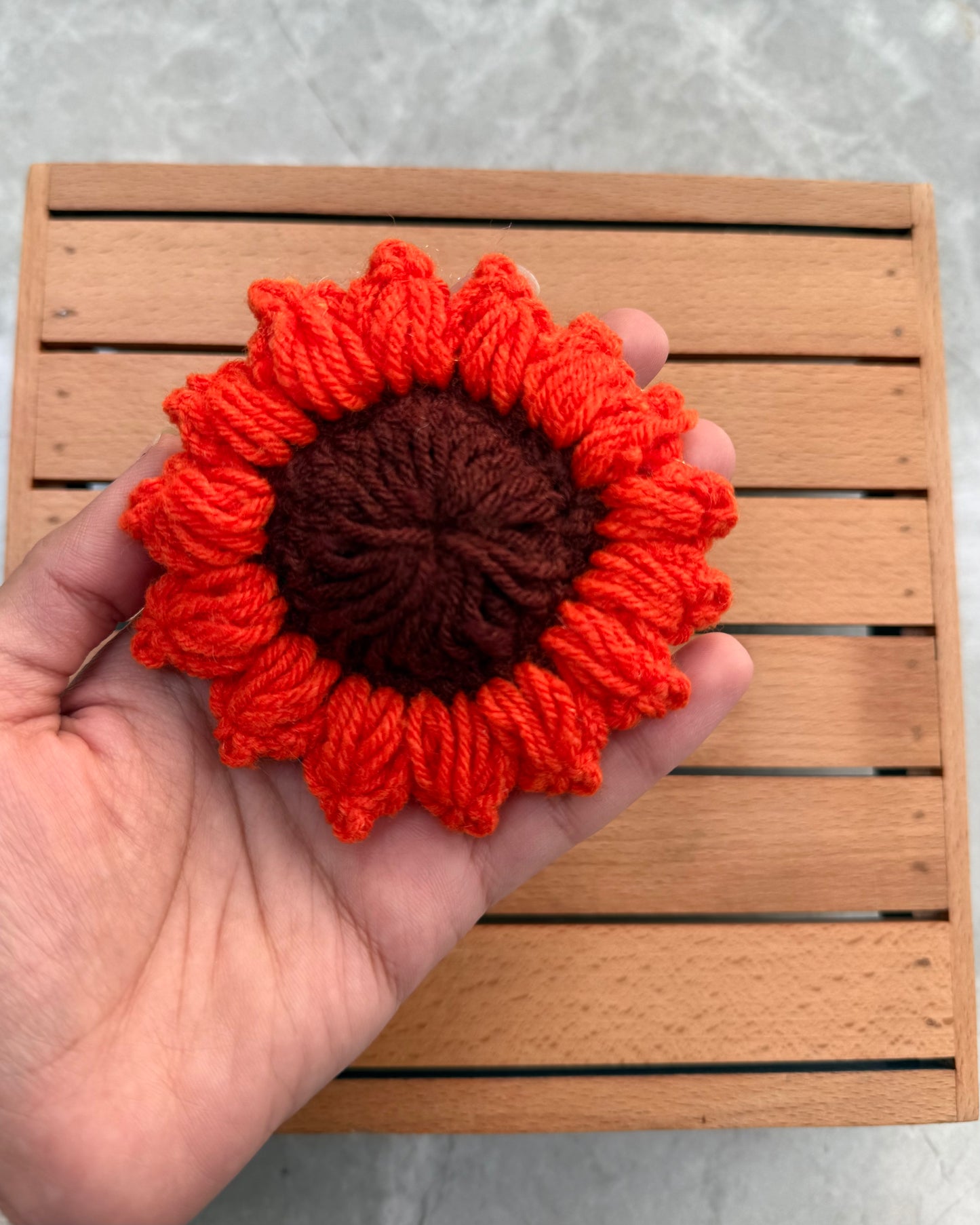 CALENDULA CROCHET SCRUNCHIE