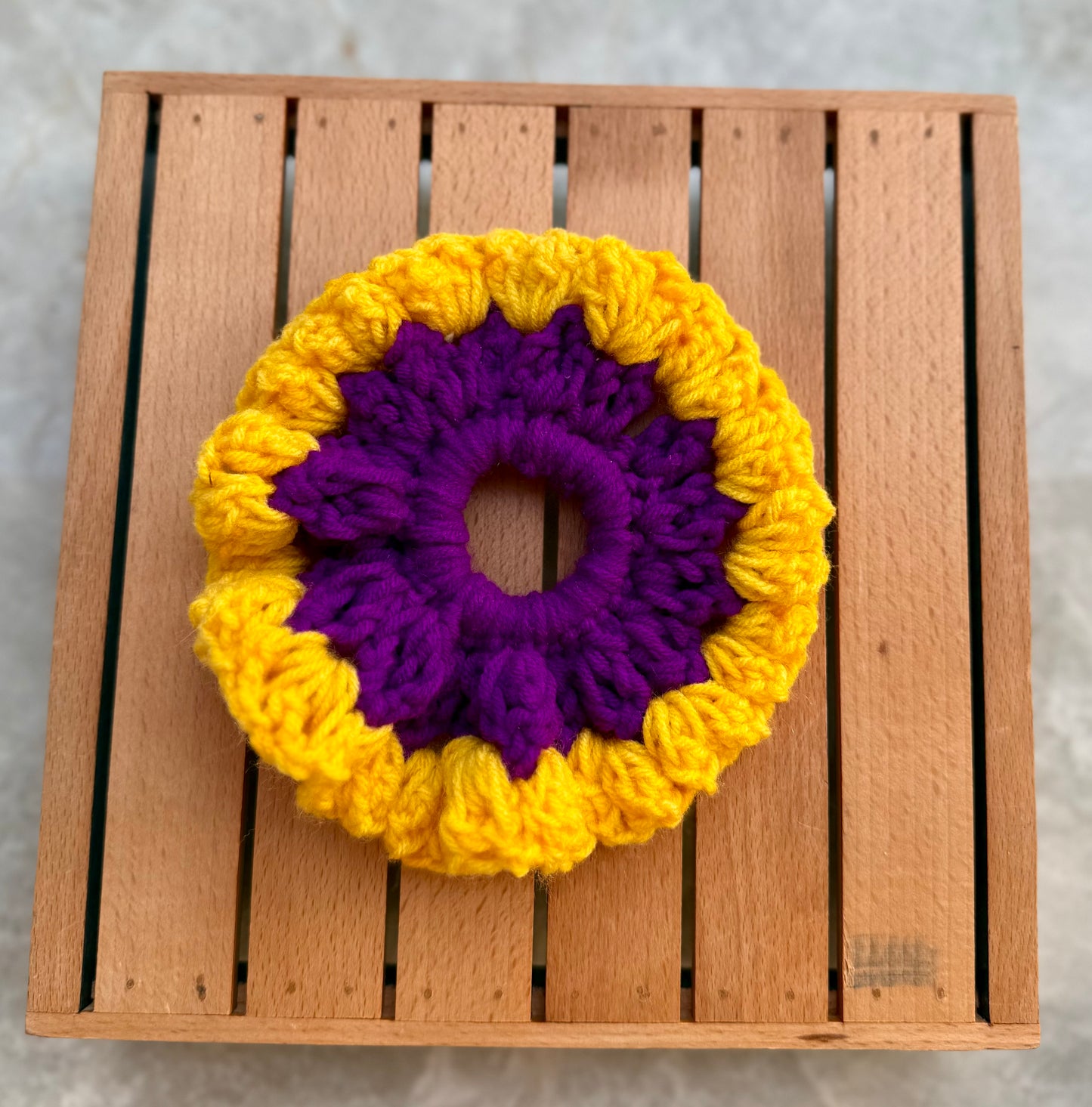 LUPIN CROCHET SCRUNCHIE