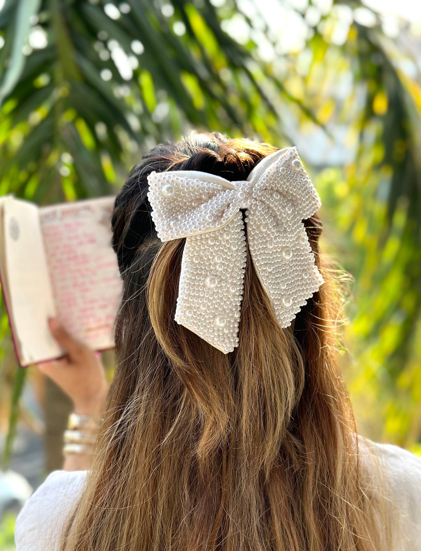 WHITE PEARL BEJEWELLED BOW