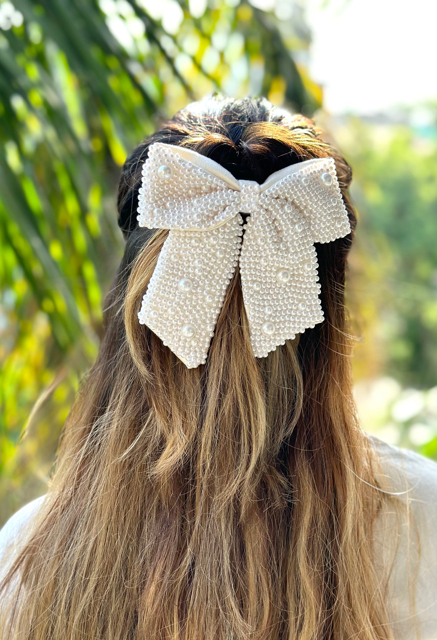 WHITE PEARL BEJEWELLED BOW