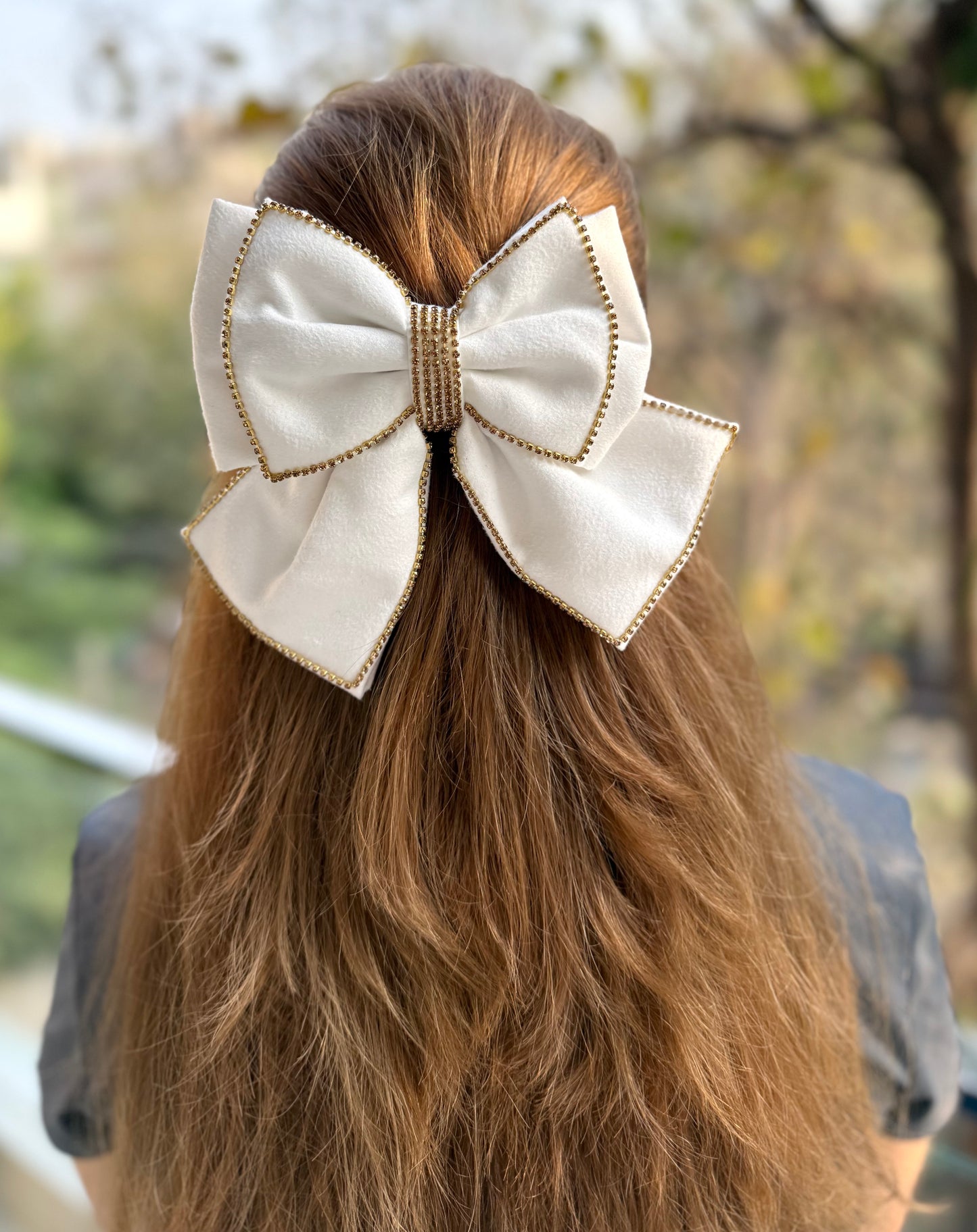 GALAXY PIGTAIL BOW