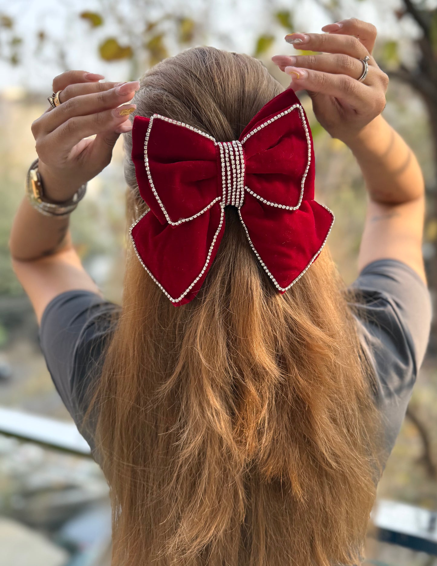 MIDNIGHT BEAUTY PIGTAIL BOW