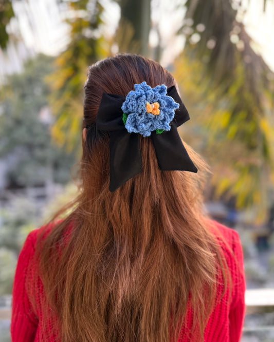 BLACK BLOOM PIGTAIL BOW