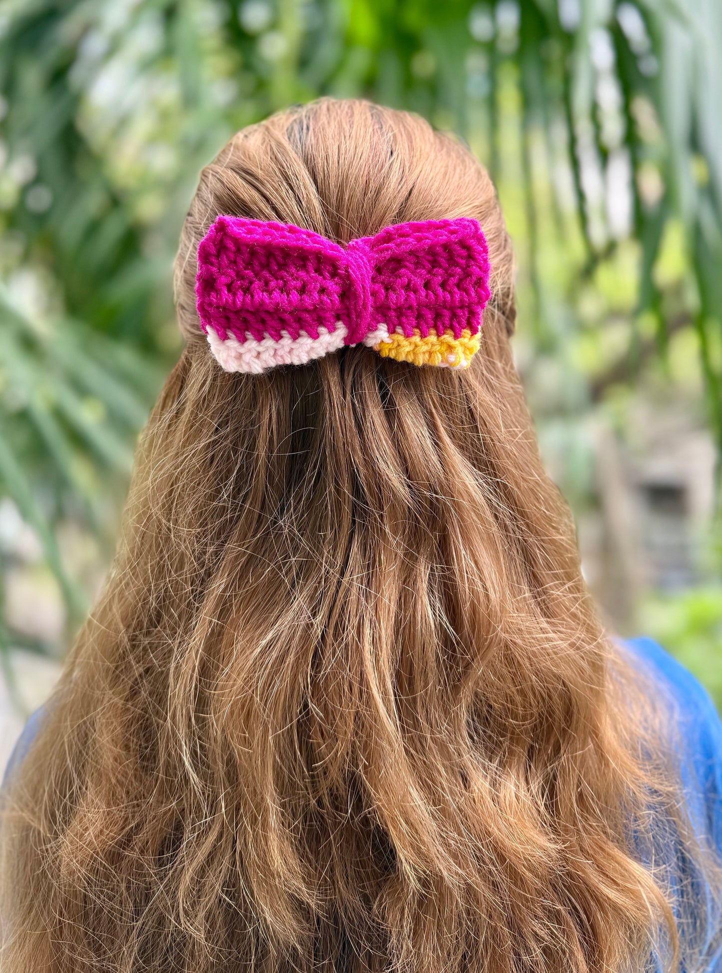ANEMONE CROCHET BOW