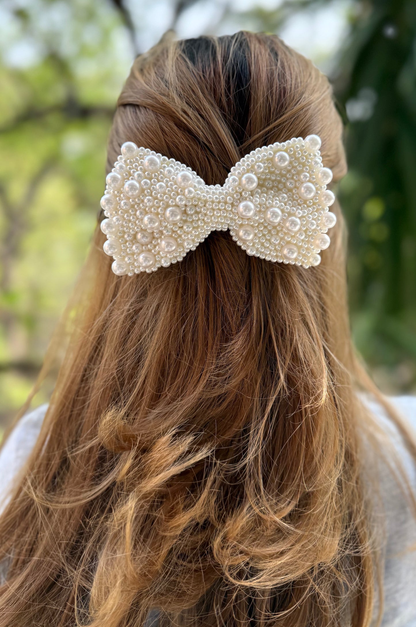 WHITE PEARL BEJEWELLED BOW