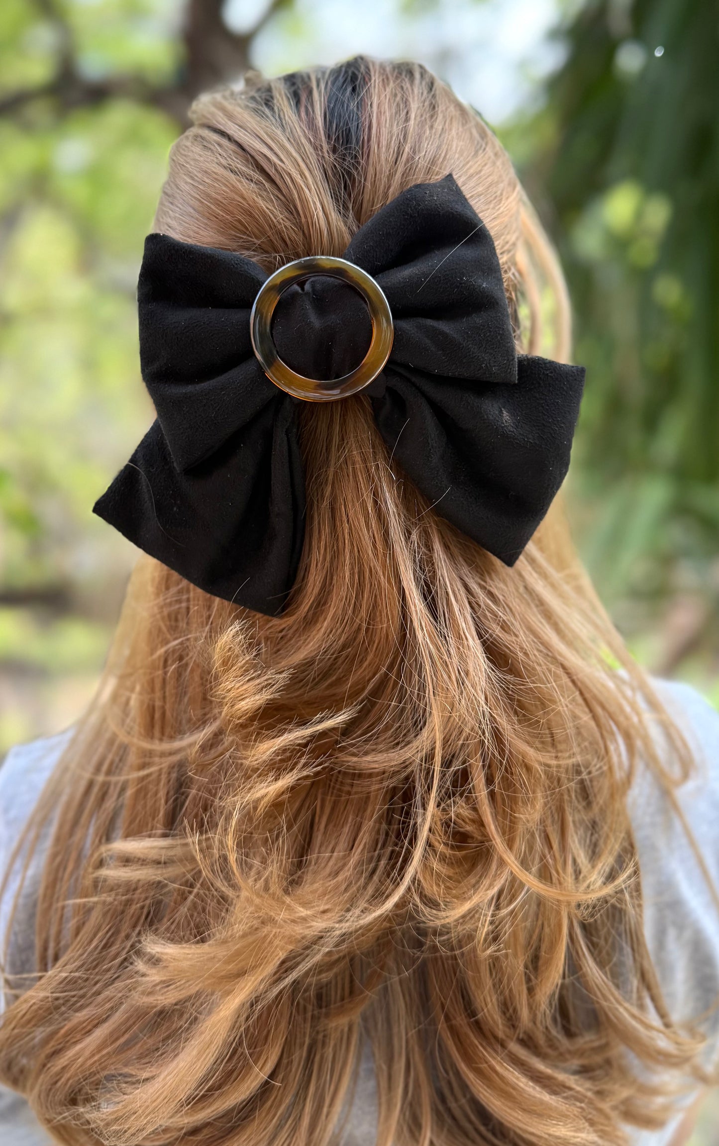 PANSY PIGTAIL BOW