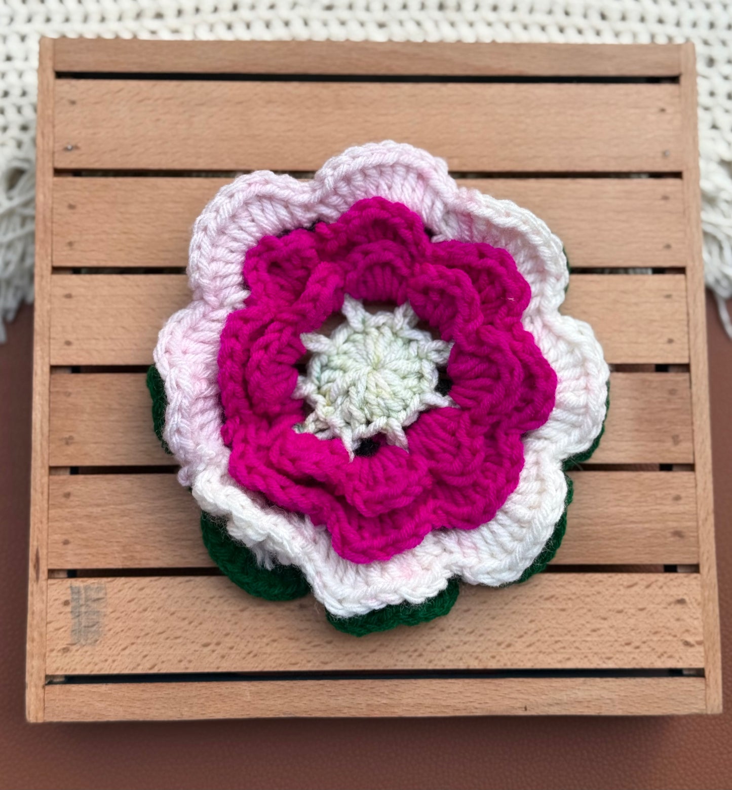 PHLOX CROCHET SCRUNCHIE