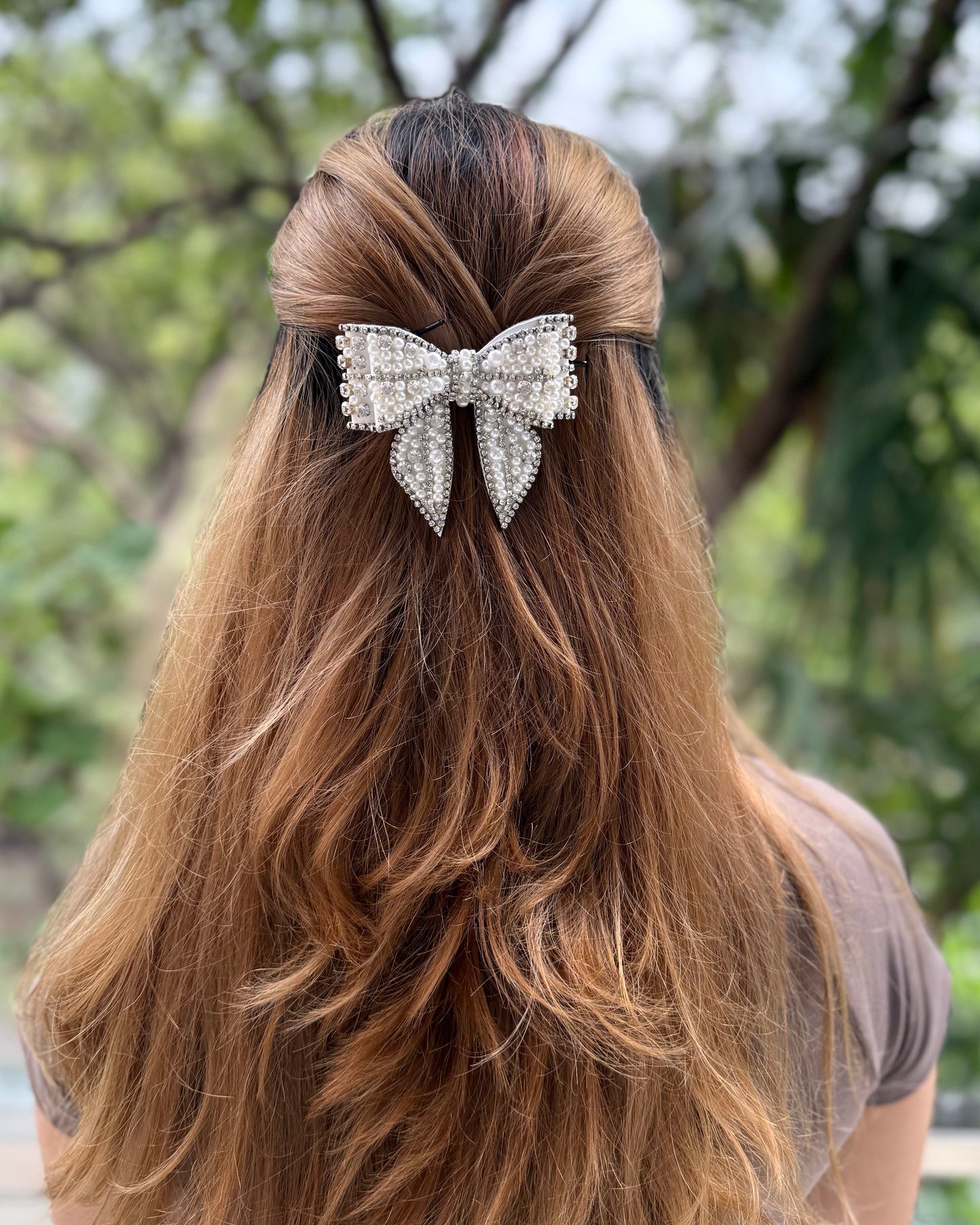 WHITE PEARL BEJEWELLED BOW