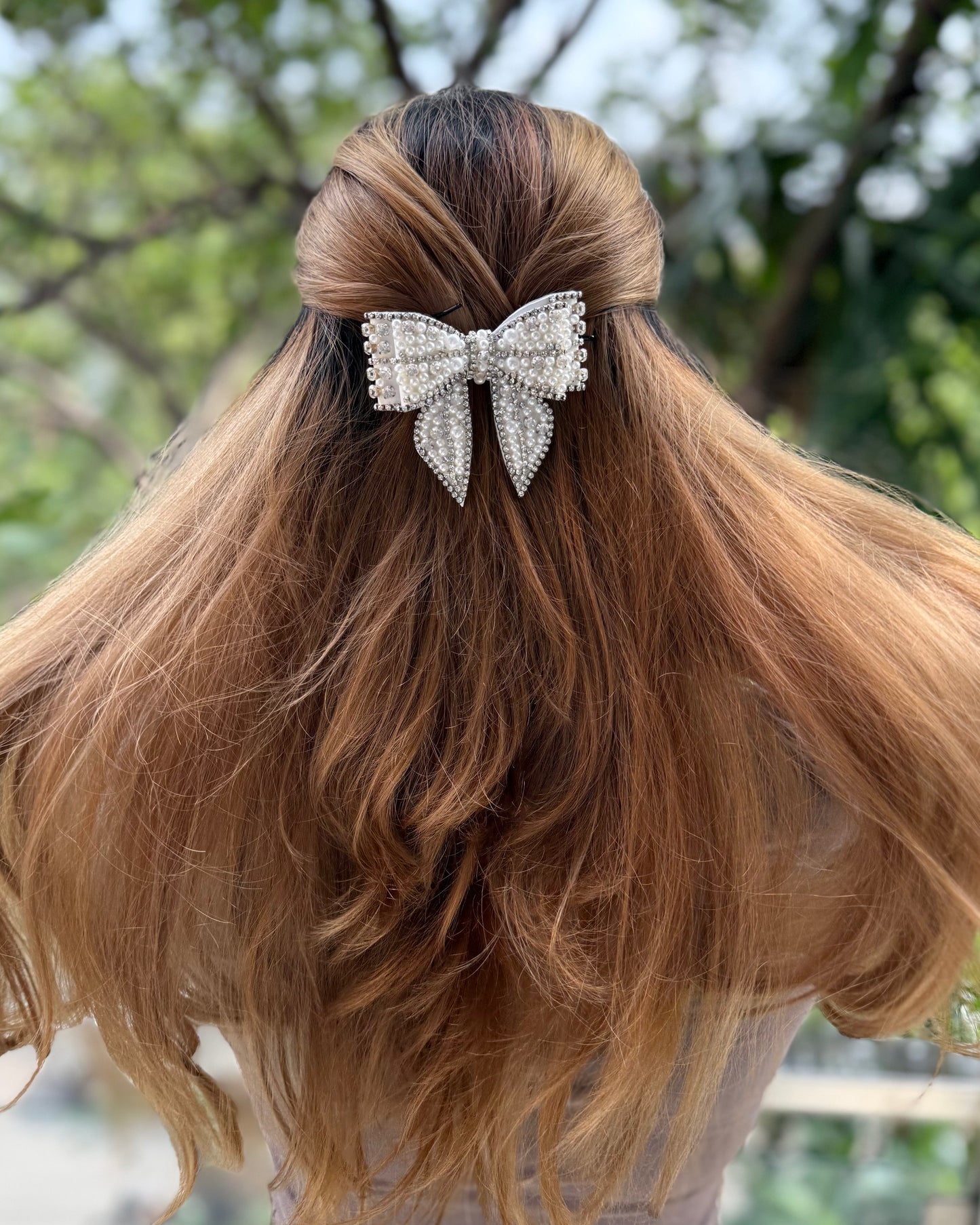 WHITE PEARL BEJEWELLED BOW