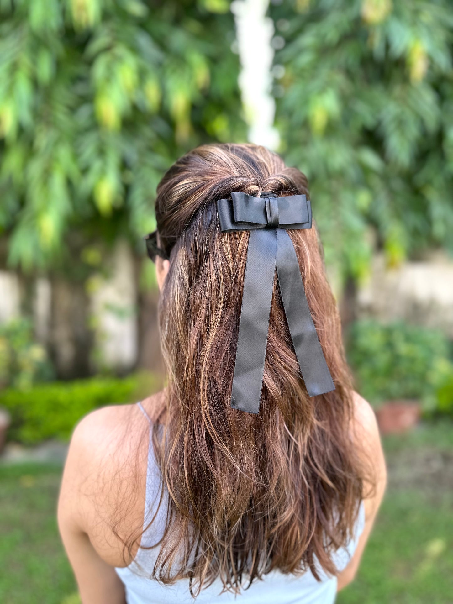 CALLA LILY PIGTAIL BOW