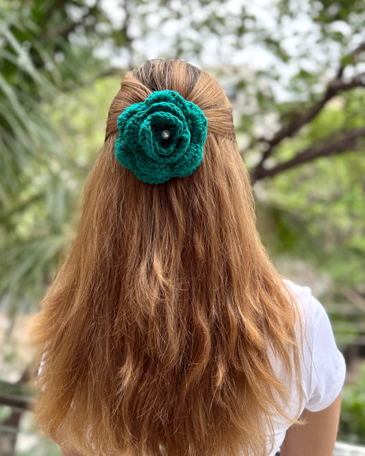 GREEN ROSE CROCHET BOW