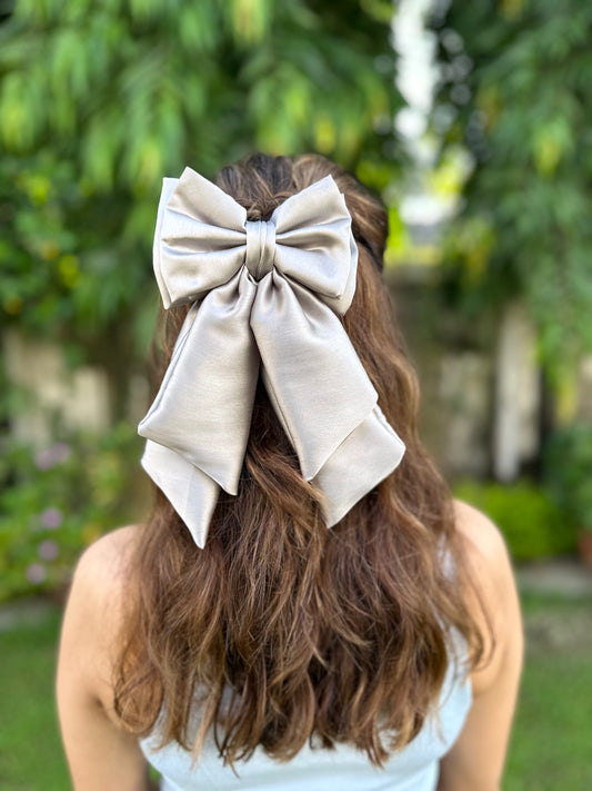 PLATINUM PIGTAIL BOW