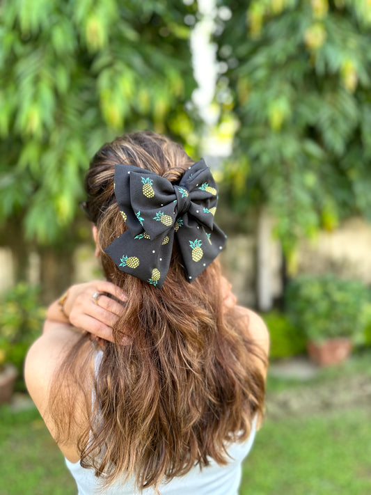 PINEAPPLE PIGTAIL BOW