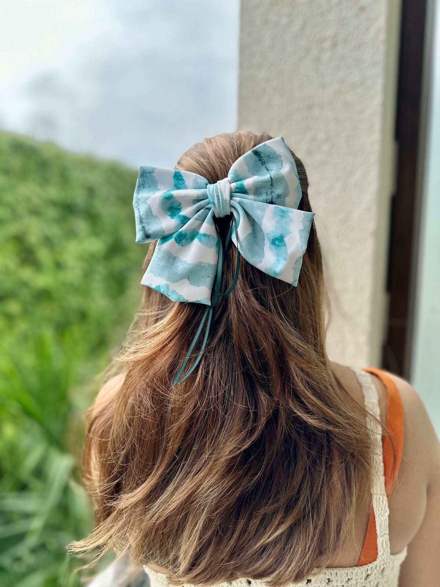 SEA BREEZE PIGTAIL BOW