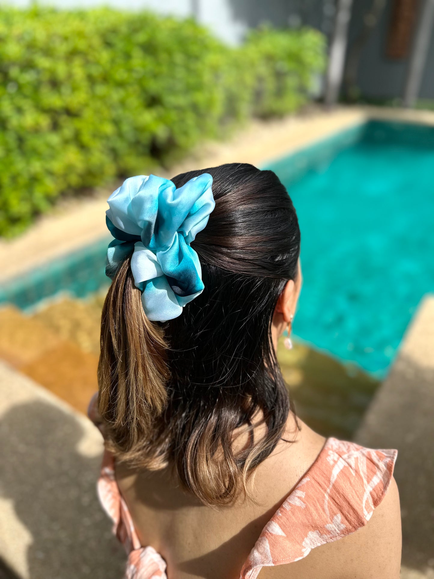 OCEAN BREEZE SATIN SCRUNCHIE