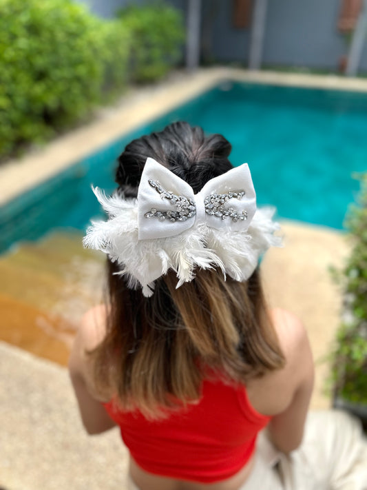 DOVE PIGTAIL BOW