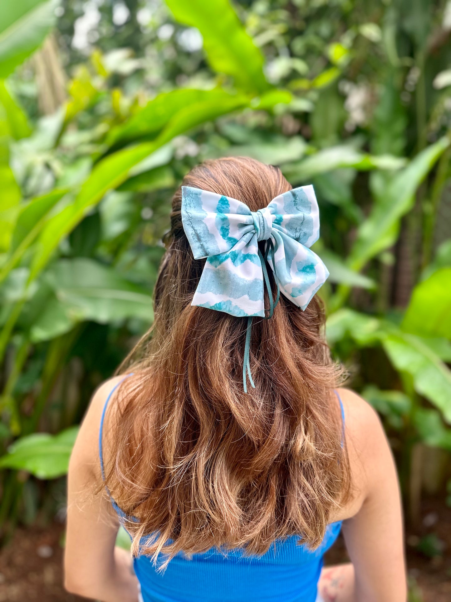 SEA BREEZE PIGTAIL BOW