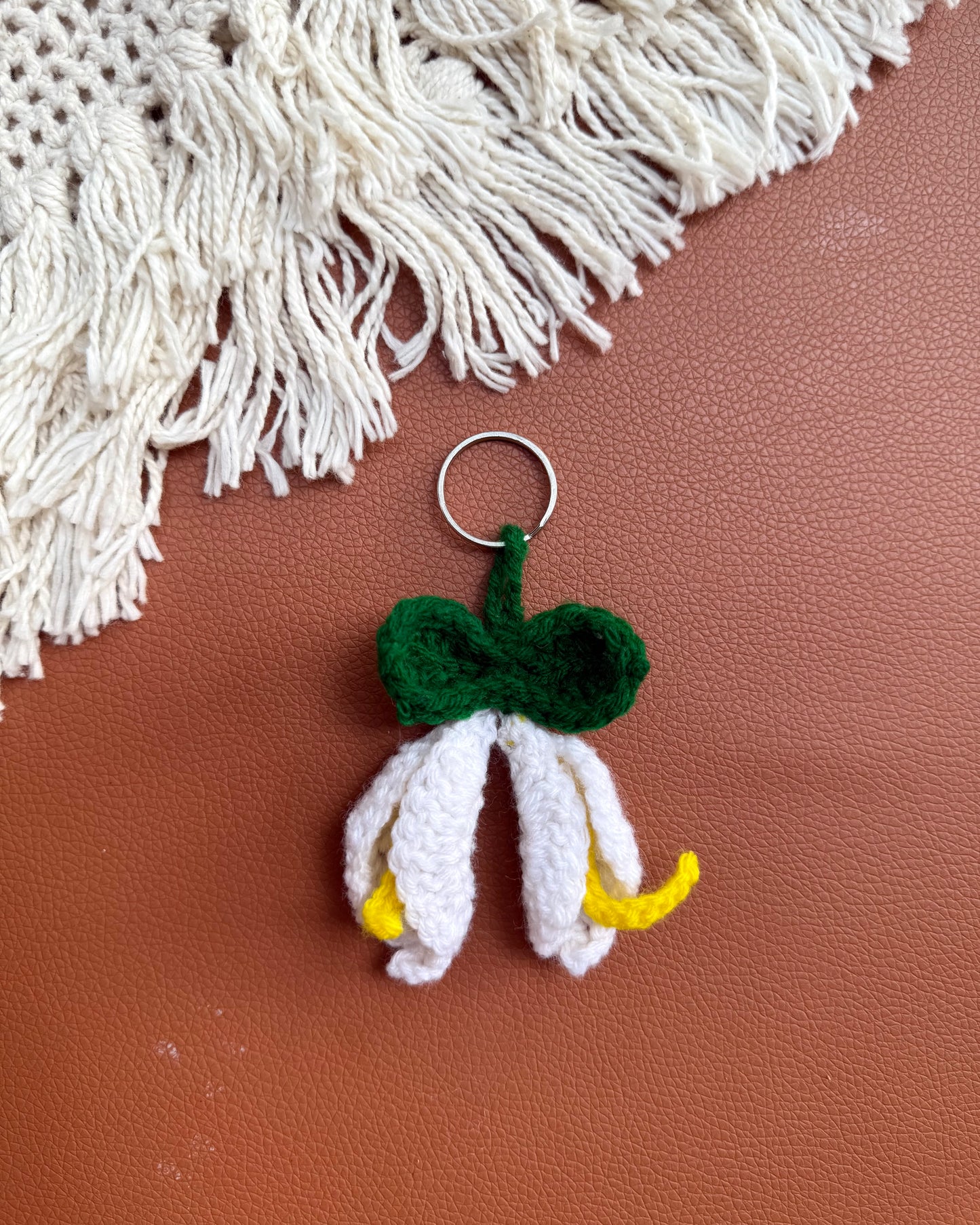 DAISY KEYCHAIN