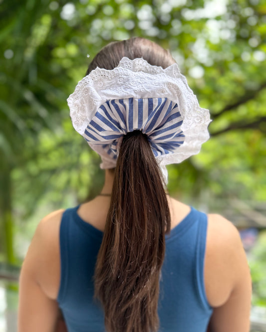 BLUE BLOSSOM GIANT SCRUNCHIE