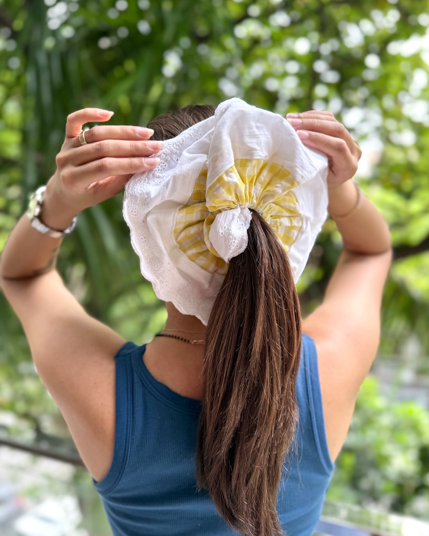 SUNFLOWER GIANT SCRUNCHIE