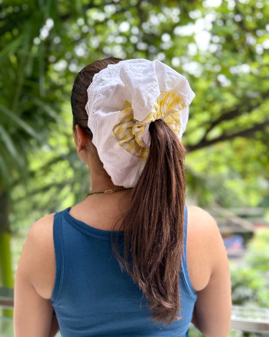 SUNFLOWER GIANT SCRUNCHIE
