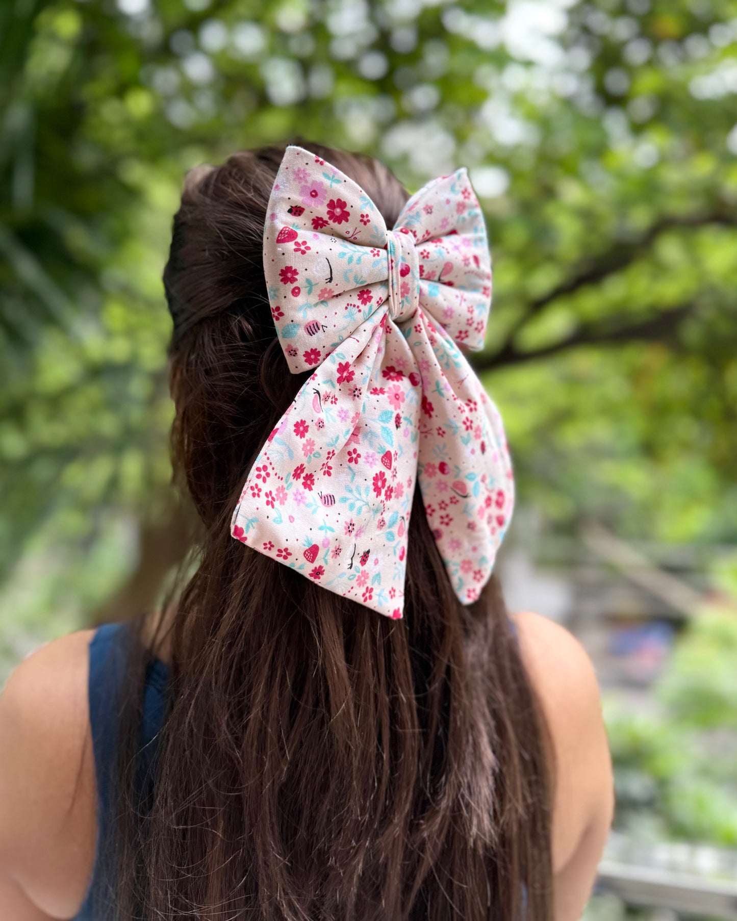FUCHSIA PIGTAIL BOW