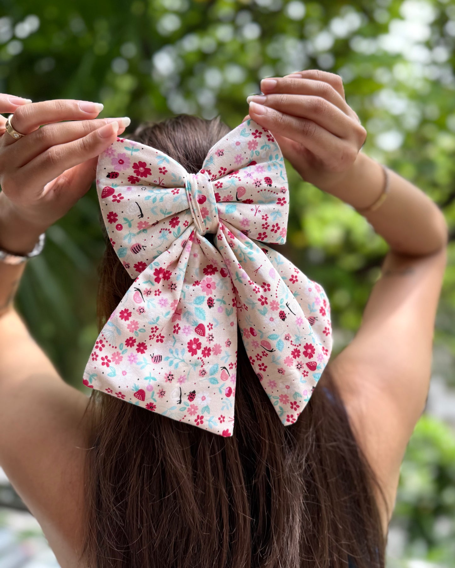 FUCHSIA PIGTAIL BOW